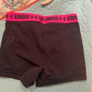 Underarmour spandex shorts